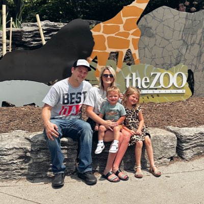 LynnChaley's tweet photo. #NewProfilePic https://t.co/ngKbXeRNpH