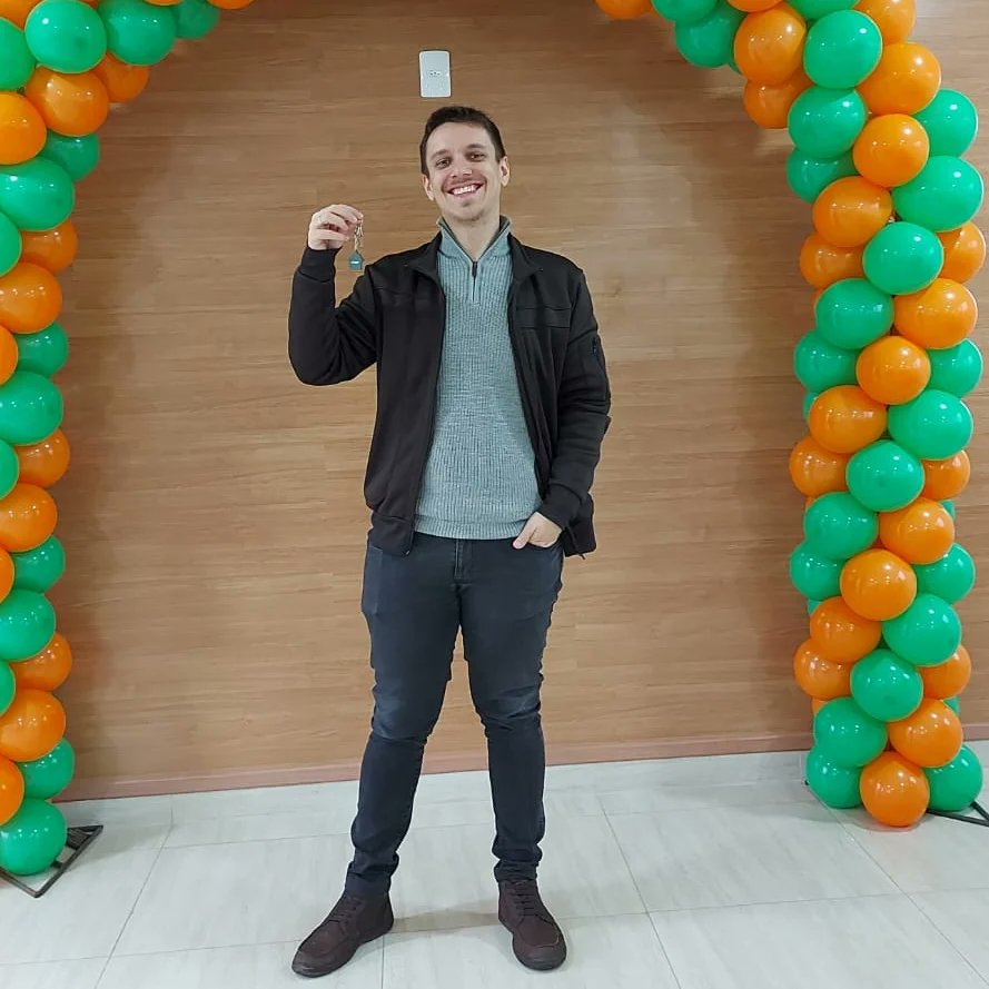 jonathanbraga_'s tweet photo. Confesso pra vocês: O sentimento de conquistar o teu próprio apartamento é muito bom! Posso não demonstrar muito né (😂) mas tô feliz, muito feliz e, principalmente, orgulhoso do que já conquistei na minha vida. Seguimos por cada vez mais! 🏠 https://t.co/TRcFokPghN