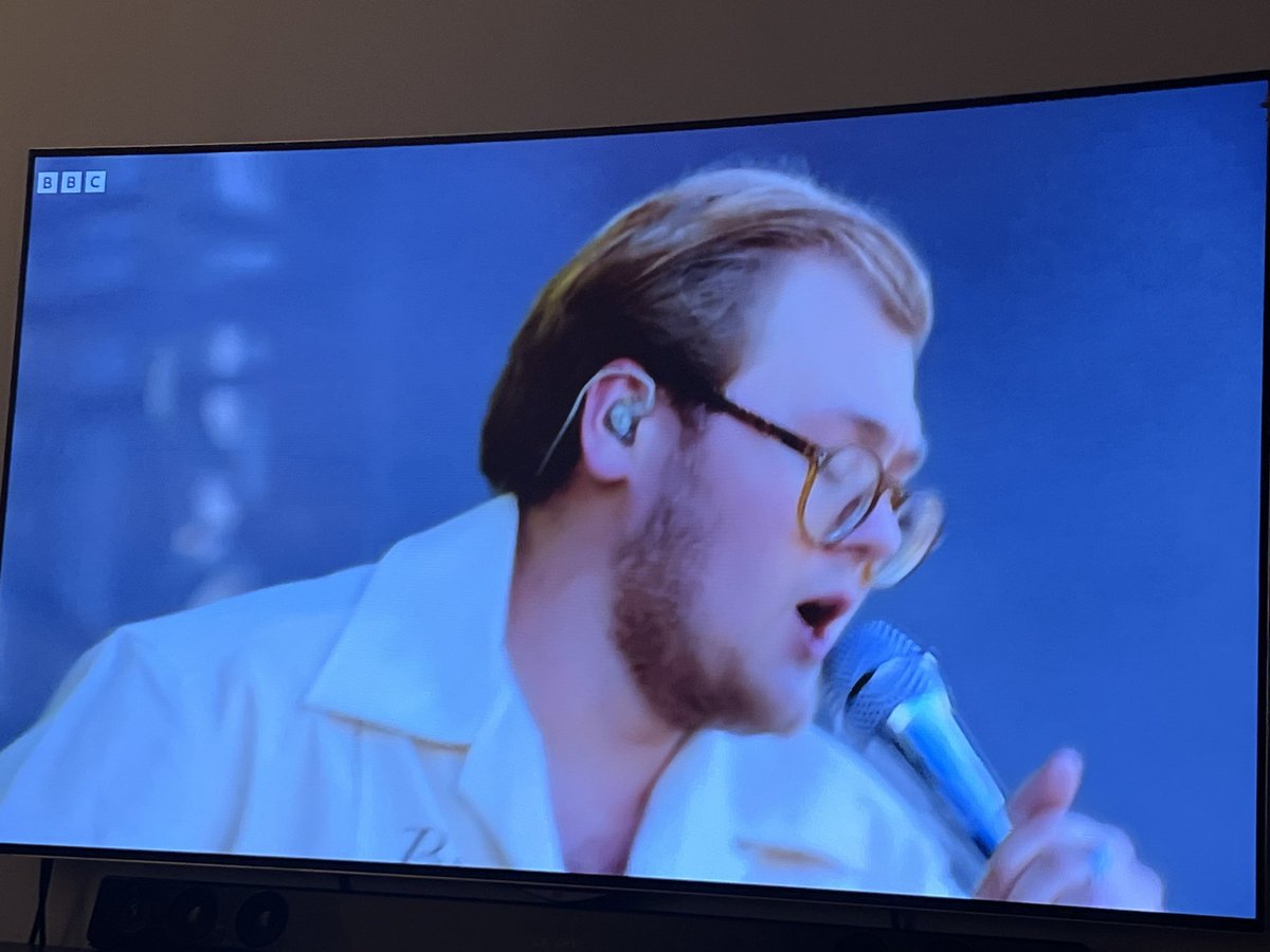 babsicov's tweet photo. ⁦@TheLathums⁩ catching up on Glastonbury - love you guys!! Amazing set! https://t.co/OUFl3TSRsQ