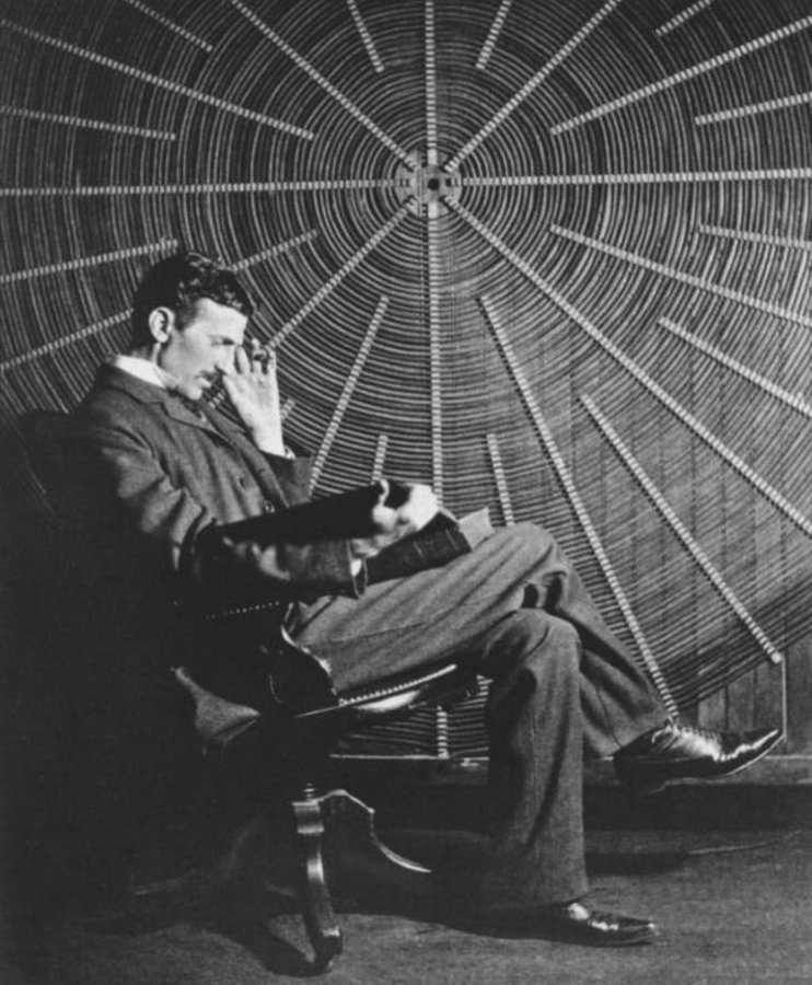 Nikola Tesla_تسلا FzgGKENXwAAtAbm?format=jpg&name=900x900