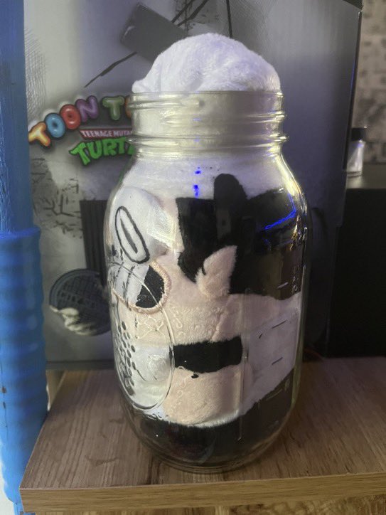 BAWLING

#pizzatower