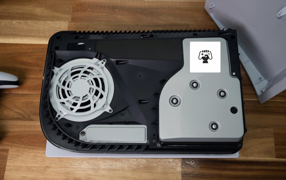 gamestation_gh's tweet photo. Games Console Repair: 

Issues with your PS5, PS4, Xbox or Nintendo switch? 
Speak to our expert technicians and get back in the game with @gamestation_gh https://t.co/AMWQuLY4wL