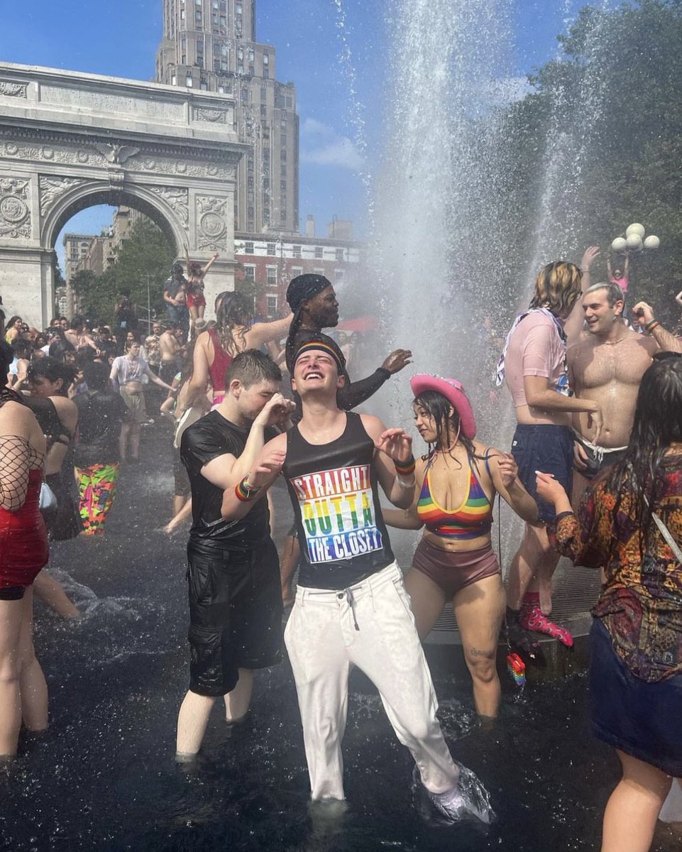 PopBase's tweet image. Noah Schnapp shares photo from his first Pride.