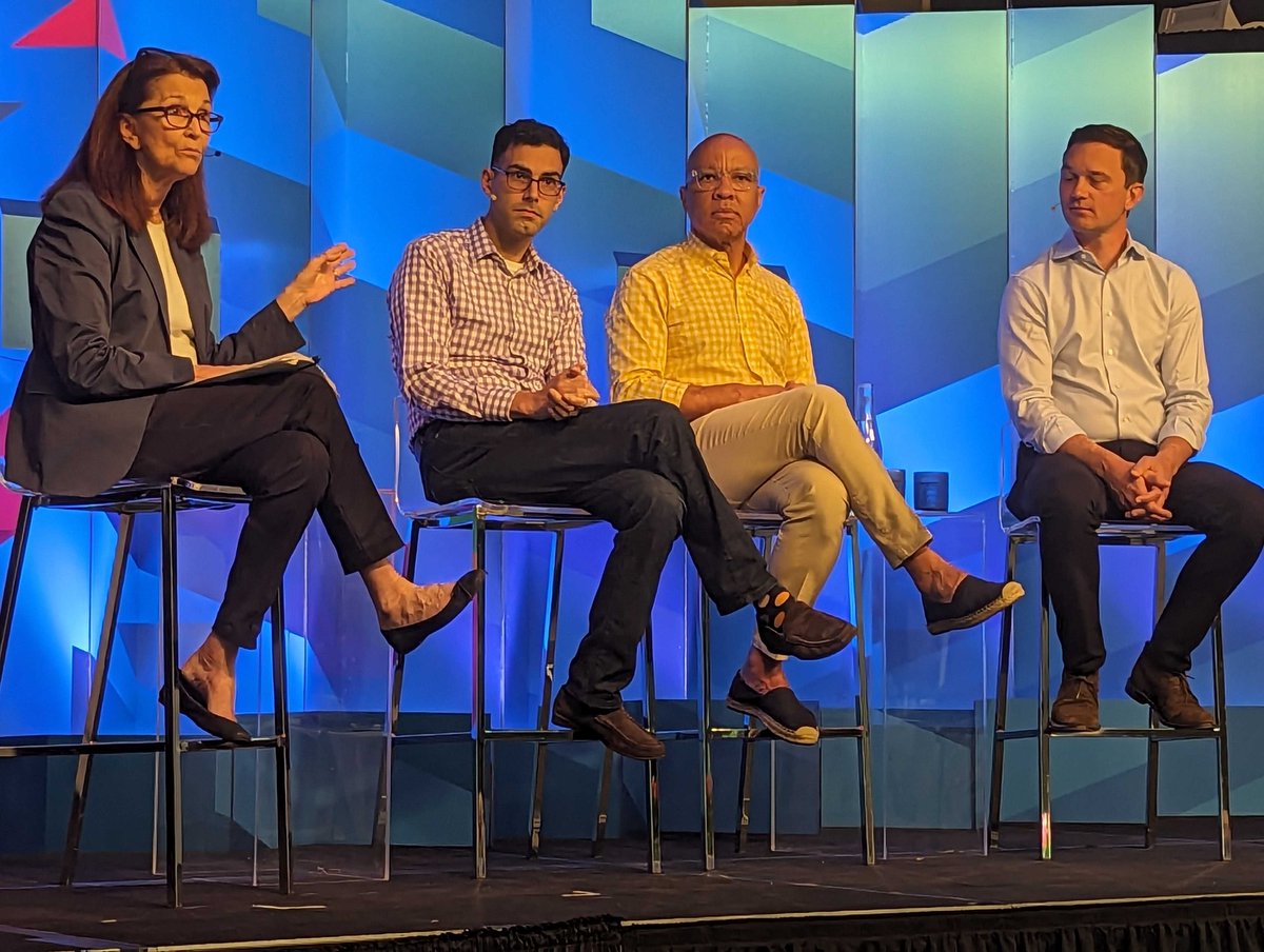 Excited to hear this conversation @aspenideas 2023 on philanthropic pluralism. 🔗to the @Philanthropy op-ed co-authored by @thesamgill, @darrenwalker, Brian Hooks, @Enright4good, @WesthoffElise & Heather Templeton Dill. 👇 philanthropy.com/article/we-dis…