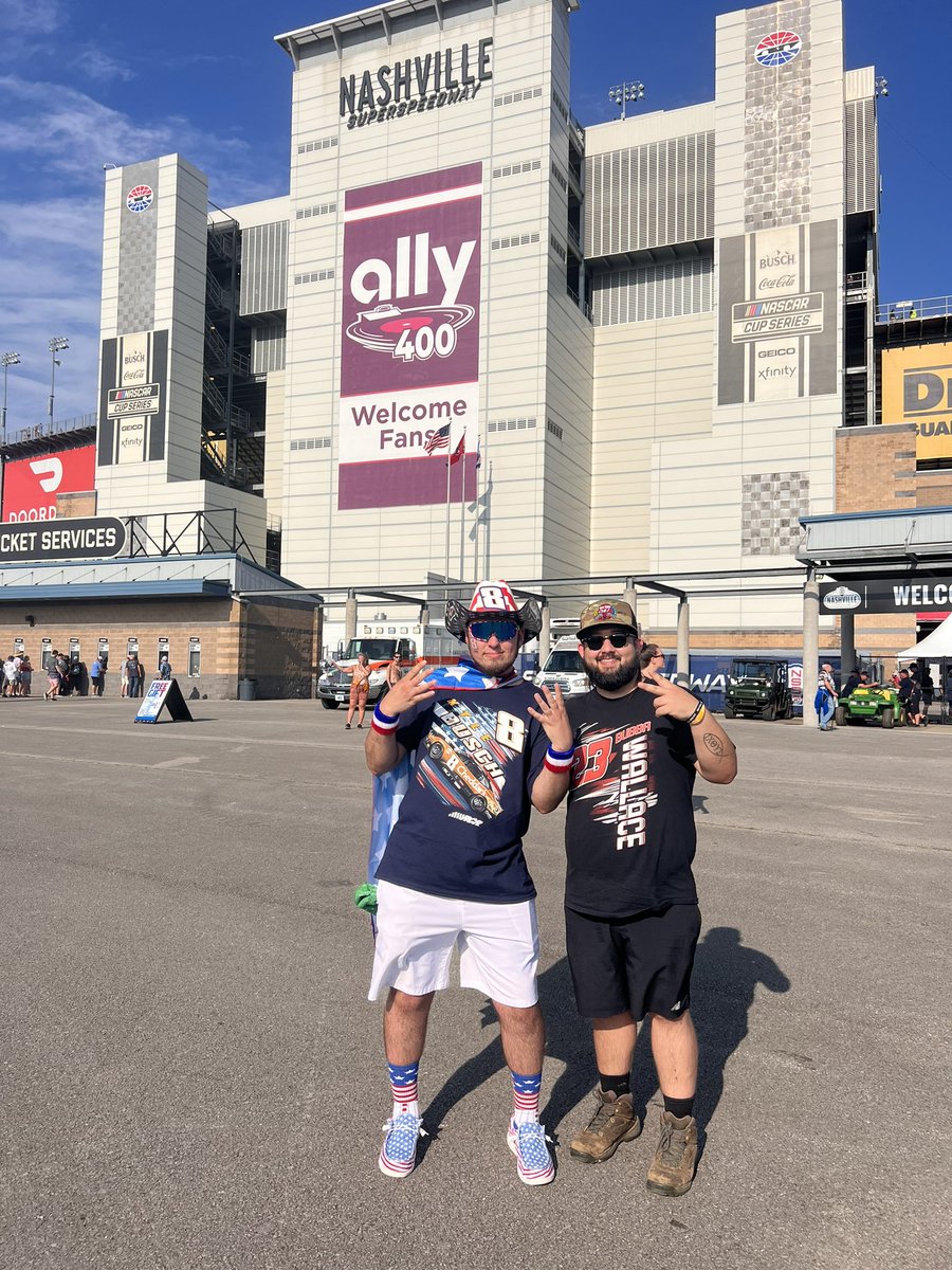 Nashville @daltongood8 and @TheNASCODY are here to raise some hell. 

Kyle Busch and Bubba Wallace are well represented! https://t.co/HZJ8fvDYno