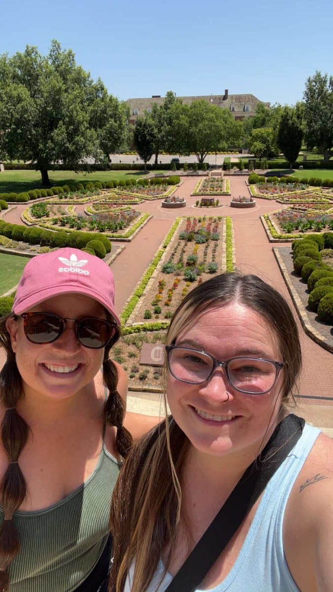 DivaCak3s's tweet image. I had an amazing day with my favorite @TheDaisydaze29! We ate chipotle because it is life, added to my stitch collection, shoe shopped, and took a long walk on campus Pokémon hunting:) 

#SundayFunday #chipotleismylife @ChipotleTweets #osucowboys