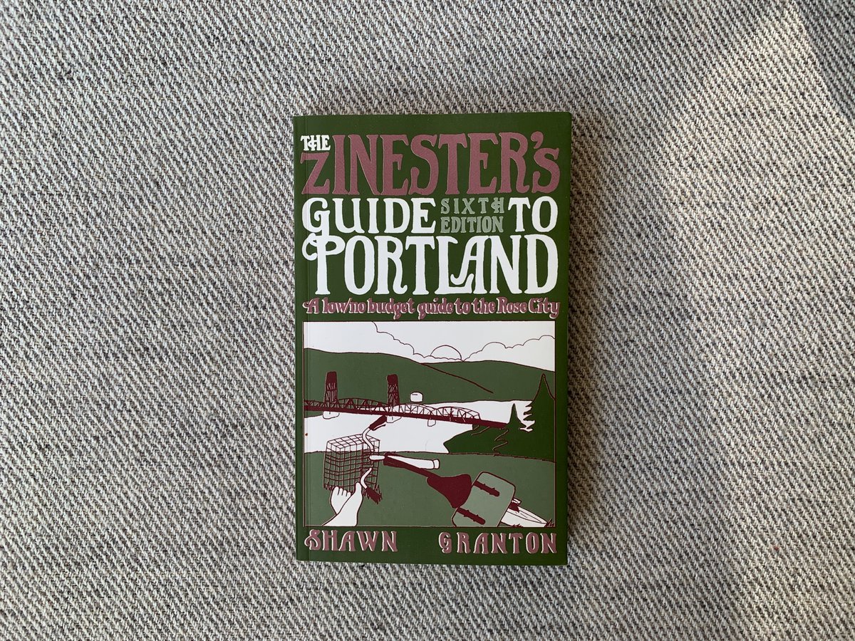 Rastladığım en ilginç rehberlerden biri: Zinester’s Guide to Portland. Zinester fanzin üreten kişilere verilen bir tabir. Bu grubu editörü şöyle tanımlıyor: Punk, vegan ve ucuzcu. Rehber de bu gruba hitap edecek şekilde oluşturulmuş.