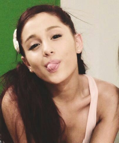 @OSNELASTIME @TeamAriana She's so precious❤️‍🩹