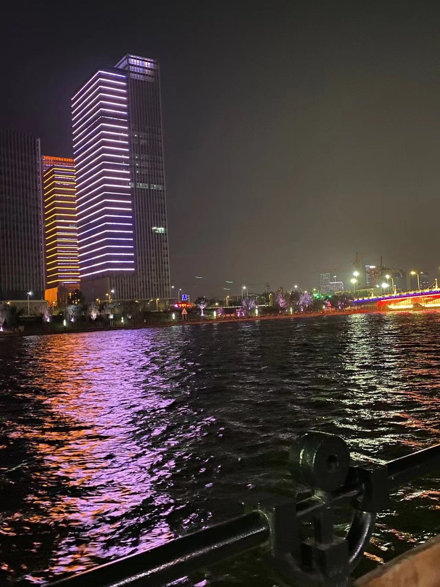 [25062023] <a href="/htefyn2022/">符雅凝 (フー・ヤーニン/Fu Yaning) OFFICIAL</a>'s Twitter update.

💭 setelah makan malam, enaknya jalan-jalan dan merasakan angin malam ~ Kalian semua makan malam  dengan apa?

Follow 👉 <a href="/htefyn2022/">符雅凝 (フー・ヤーニン/Fu Yaning) OFFICIAL</a>
#符雅凝  #푸야닝  #ヤーニン #ฝูหย่าหนิง #FuYaning #Yaning