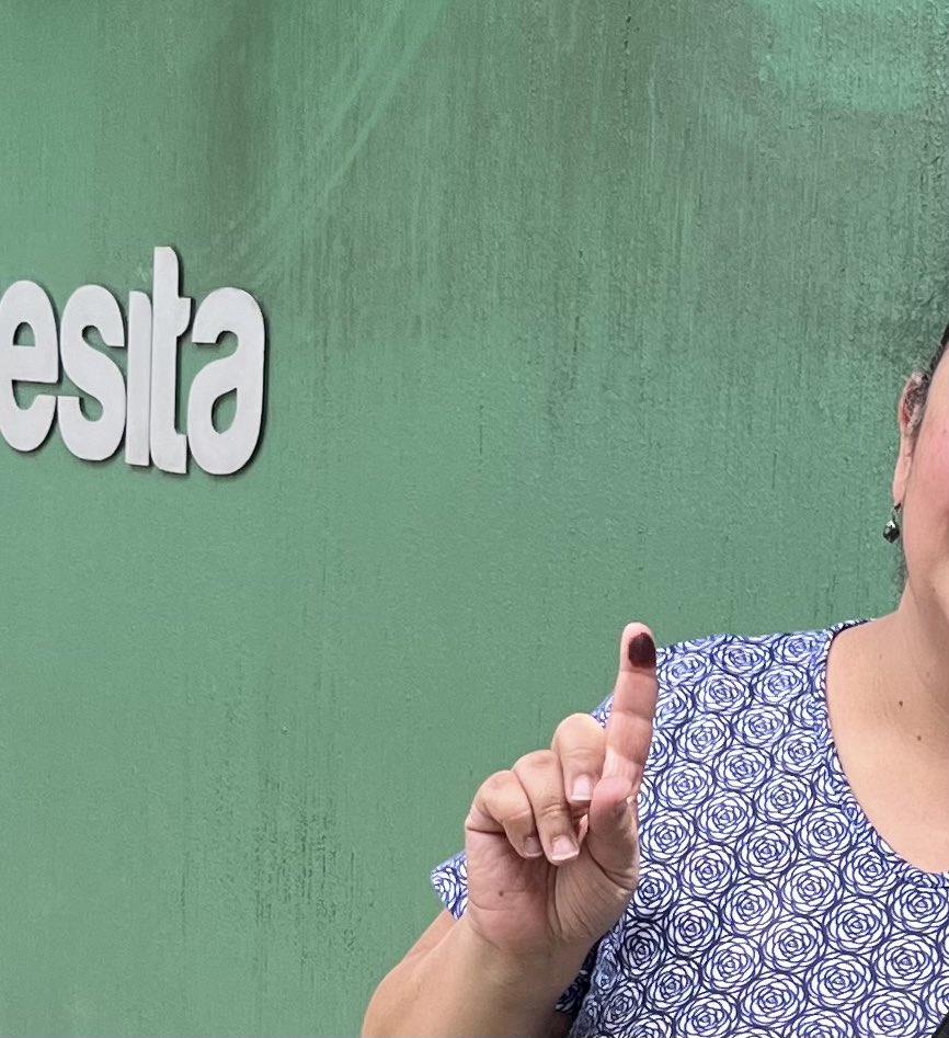 ClaudRu's tweet image. Election Day in beautiful Guatemala! 1st round . Will  we have the first female president?