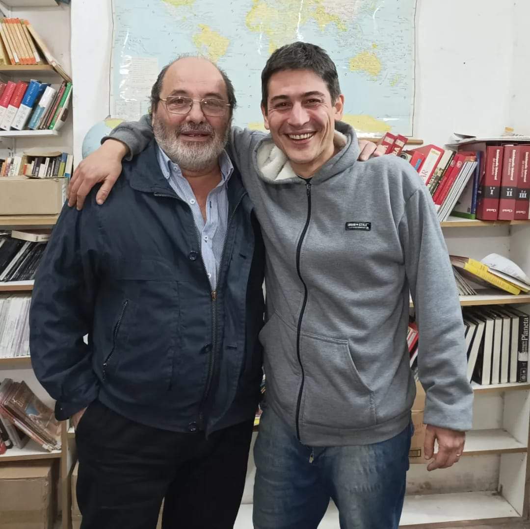 👉Les quiero contar que ayer presentamos nuestra lista en Unión por la Patria para las próximas elecciones primarias. 
Junto a Natalia Elena, Jorge Carnaghi y un maravilloso grupo de vecinos y vecinas emprendemos este camino porque estamos convencidos:  #OtroChacabucoEsPosible☀️