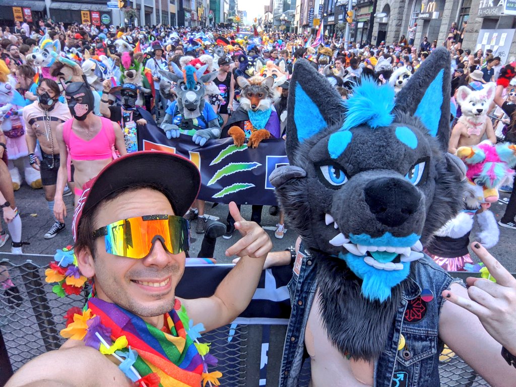 🏳️‍🌈🏳️‍🌈5 YEARS OF FURRY PRIDE🏳️‍🌈🏳️‍🌈 THANK YOU FOR ANOTHER AMAZING MARCH, TORONTO!! 🍁 SO PROUD OF Y'ALL AND **ESPECIALLY** MY FELLOW @FierceFurriesTO STAFF & VOLUNTEERS!! ❤️