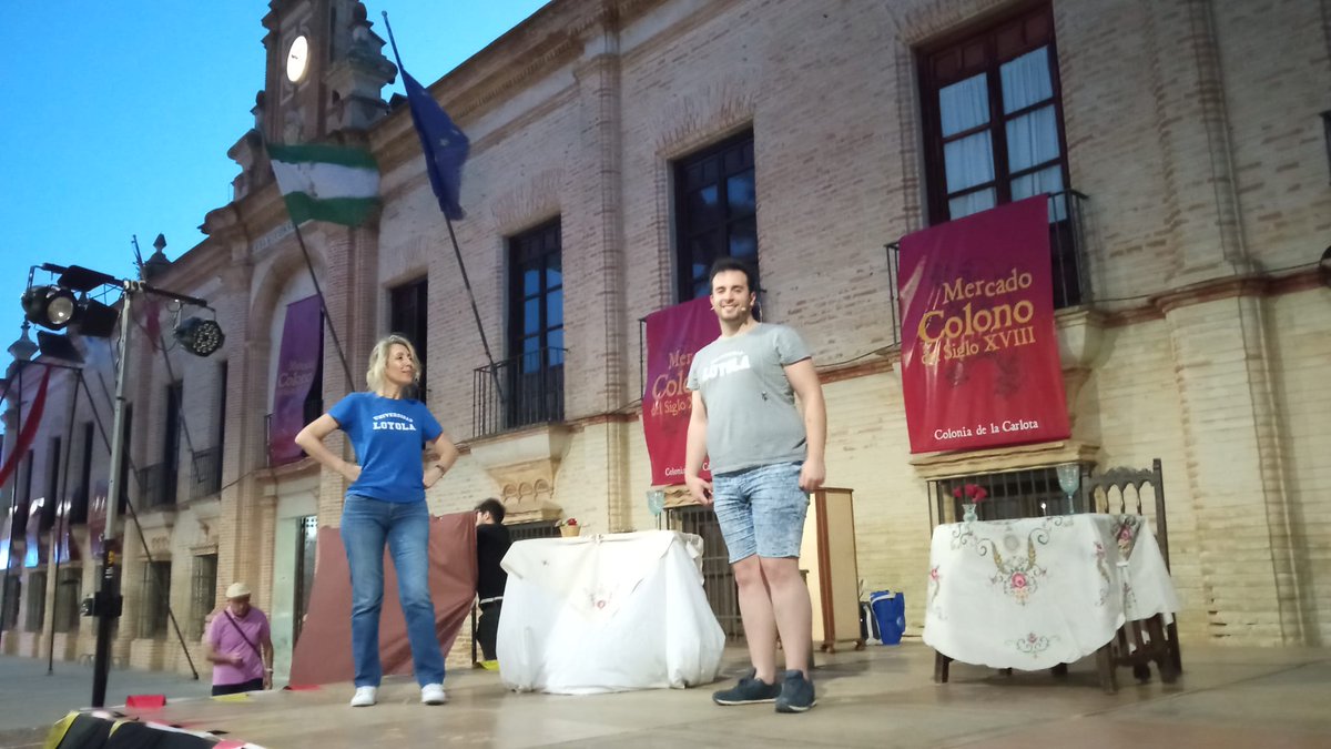 LoyolaTEATRO's tweet photo. Prueba de sonido antes de representar #LaPosadera en el #MercadoColono de La Carlota

Gracias por contar con nosotros!
 @lacarlota1767 https://t.co/mJw0AC6xun
