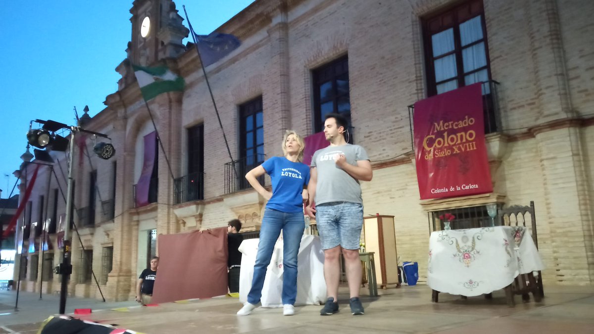 LoyolaTEATRO's tweet photo. Prueba de sonido antes de representar #LaPosadera en el #MercadoColono de La Carlota

Gracias por contar con nosotros!
 @lacarlota1767 https://t.co/mJw0AC6xun