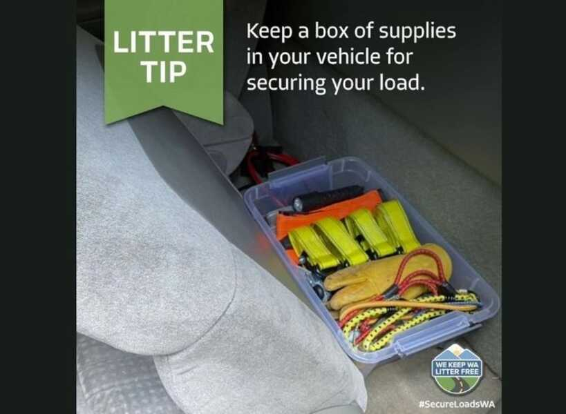 BeverlyLackenb2's tweet image. Did you know: unsecured vehicle loads cause 40% of roadside litter &amp;amp; 300+ crashes every year🚙 Stay prepared: keep supplies in your vehicle for properly securing your cargo. Helpful items to have on hand include: ✅ Ratchet straps ✅ Tarp ✅ Cargo net ✅ Bungee cords
#SecureLoads