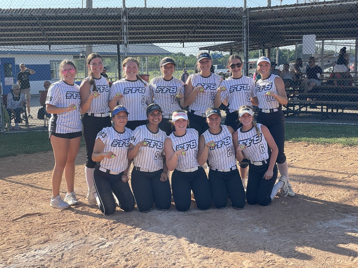 Chaz Wright 🌵 on Twitter "Ring them!!! 💍💍💍 Futures918 18U Softball
