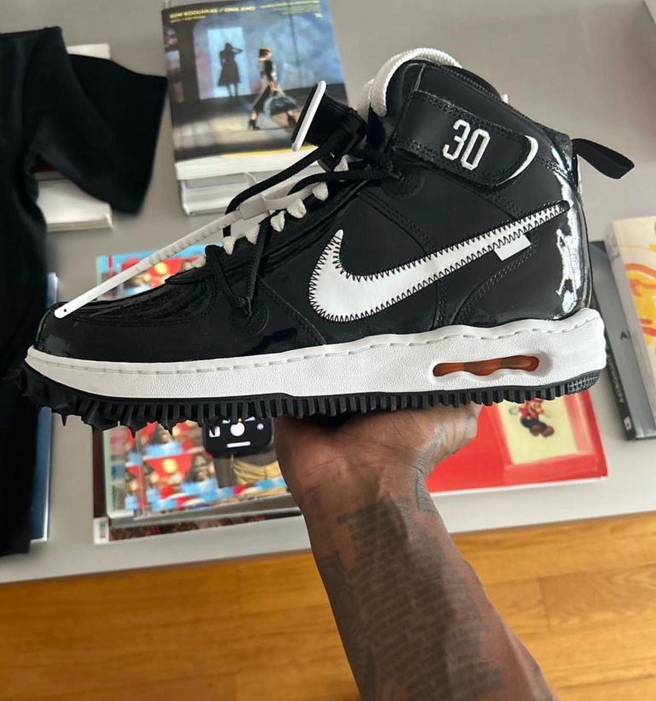 HypeNeverDies on X: OFF-WHITE x NIKE Air Force 1 Mid RASHEED WALLACE In  Hand Look 👀  / X