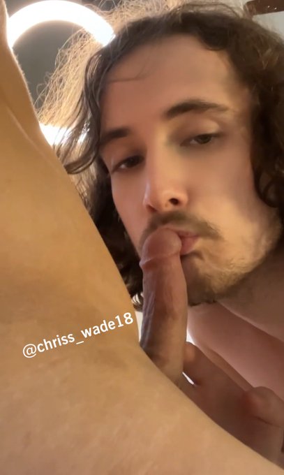 This is how I hang out with friends  https://t.co/Q9d6VG6gGW 🍆@azztrro https://t.co/lKrA4fpV8x