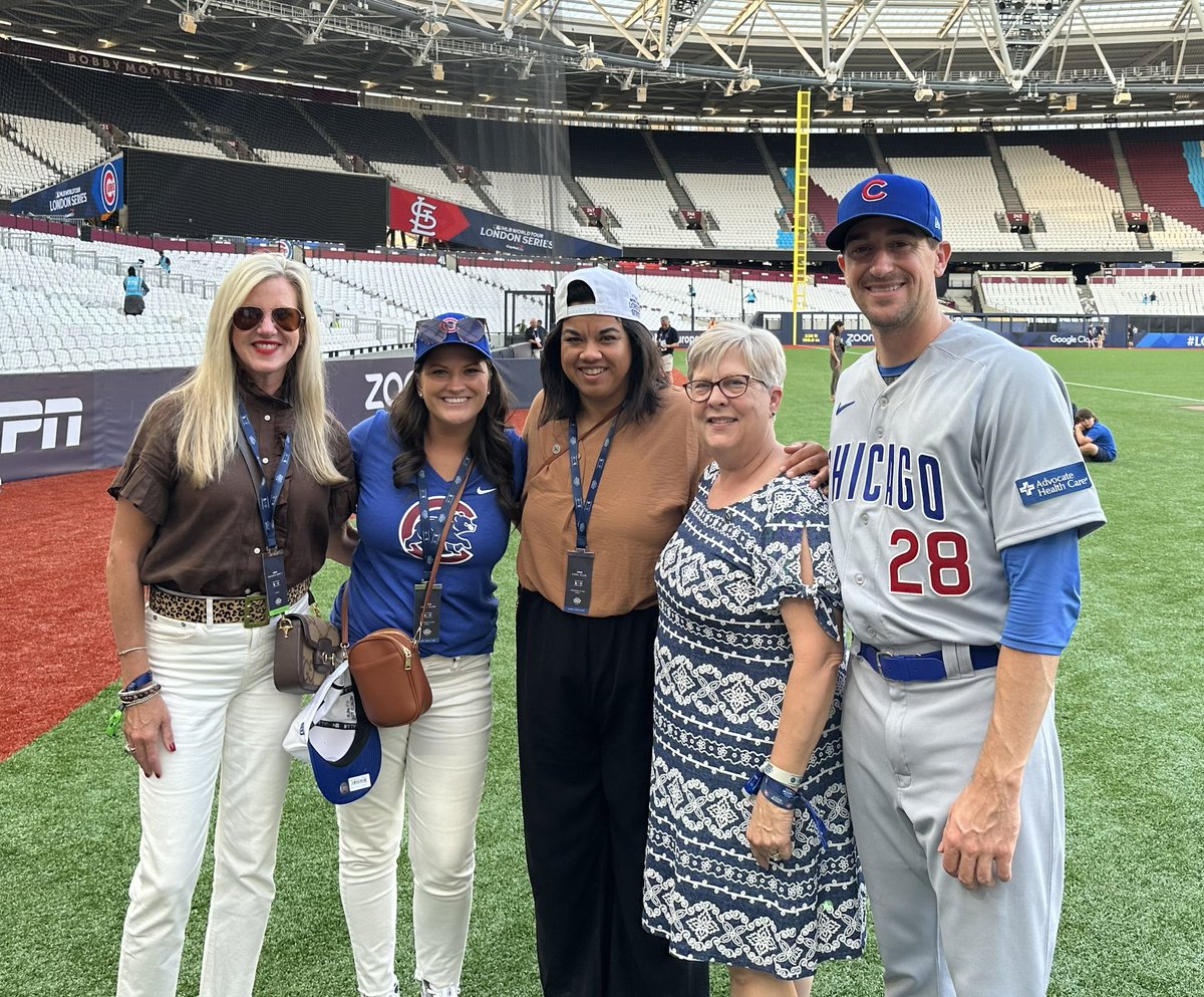 Special thanks to the <a href="/Cubs/">Chicago Cubs</a> for honoring our amazing nurses Jill, Lauren and Suzanne and all healthcare workers at the MLB #LondonSeries this weekend! <a href="/advocatehealth/">Advocate Health Care</a> <a href="/Aurora_Health/">Aurora Health Care</a> <a href="/AtriumHealth/">Atrium Health</a>