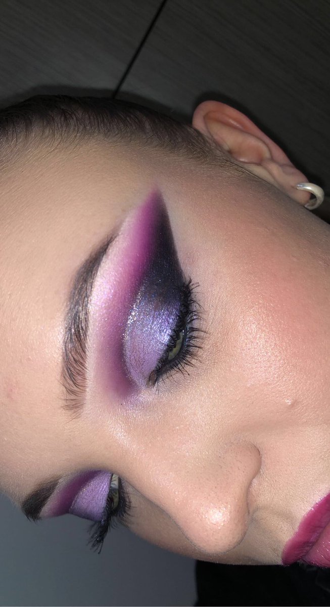 💜🖤💜 loved creating this eye look!                                                                #makeup #makeupartist #purpleeyeshadow #eyeshadow