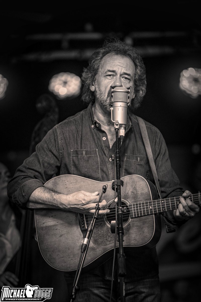 Went to Rudy Fest Bluegrass Festival here is some pictures from <a href="/DanTyminski/">Dan Tyminski</a> performance which was a 🔥 set list of music. #bluegrassmusic #dantyminski #rudyfest