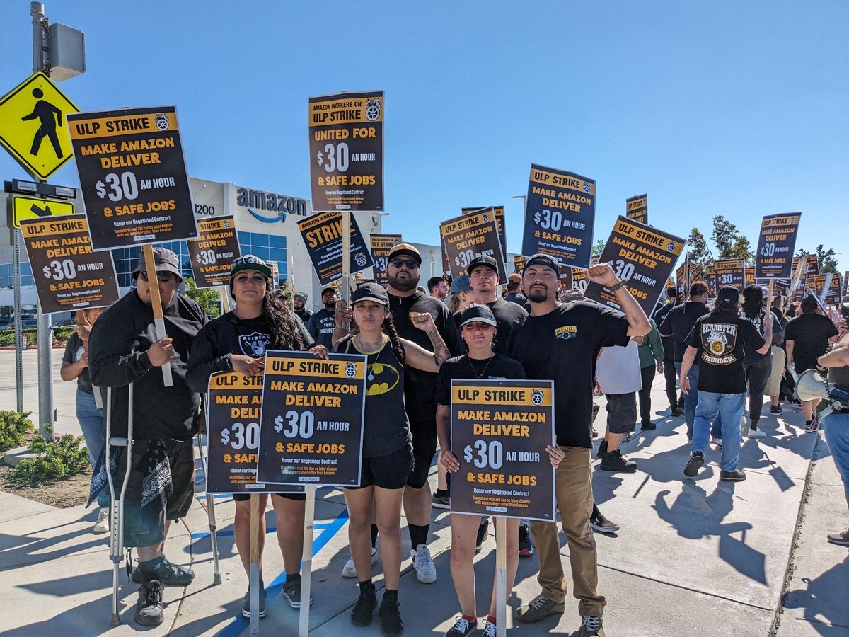 🚨🚨🚨 Amazon @Teamsters extend their picket line to a second warehouse in California! 

We demand fair pay, safe jobs, and an end to unfair labor practices!

LET'S DO THIS! 

#1u