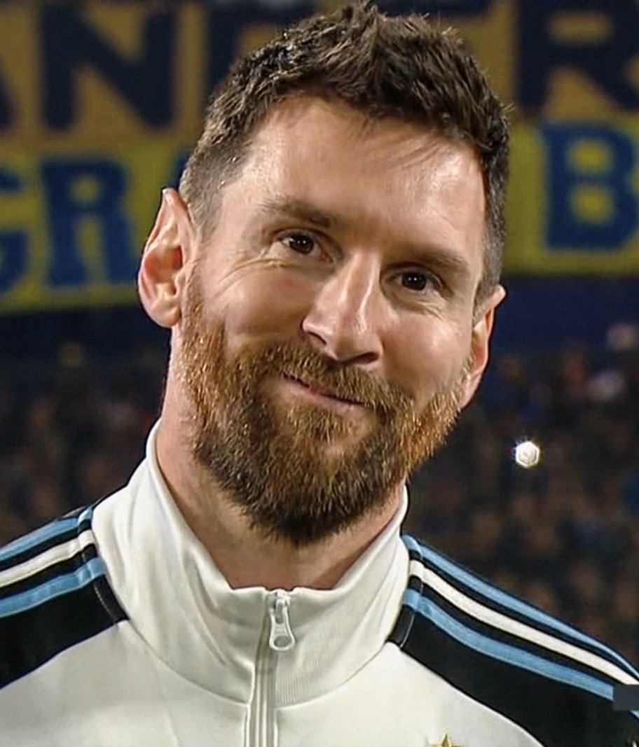 Si te mira como Messi lo mira a Riquelme, ahí es.