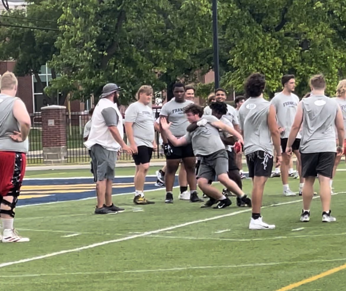 _CanyonThomas's tweet photo. Avoided a tornado and had a GREAT day competing @FCGrizFootball!!
Thanks for the invite @CoachK_Ski and @AlanHensell Looking forward to coming back for game day in the Fall! Go Grizzlies!!

#GoGriz
#KeepGrinding
#BelieveAchieve
#FillYourBucket
#FBAthlete22
@HSEFootball https://t.co/RlMZPhruzc