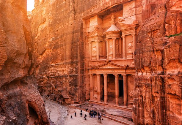 KhawlaEdali's tweet photo. @Culture_Crit Petra - Jorden https://t.co/tWXdul4ZCy