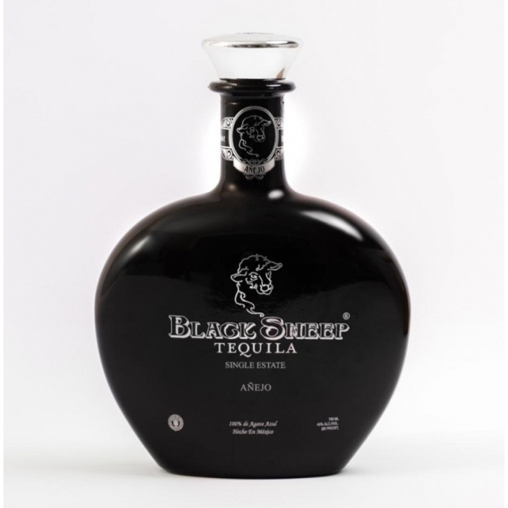 tequila_sf's tweet photo. Black Sheep Añejo is an exceptional #tequila that intrigues any discerning palate with its refined aromas and flavors. Its fragrance is an inviting blend of sweet agave, honey, and a hint of a toasted oak barrel, enticing the senses before the first taste. https://t.co/y2WoudgYQC https://t.co/GsvR8iJKve