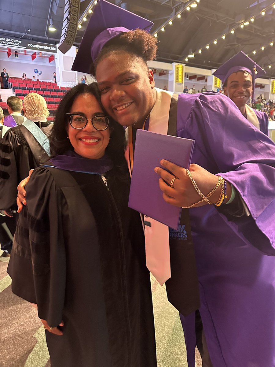 Lissette María-Colón Collins tweet media