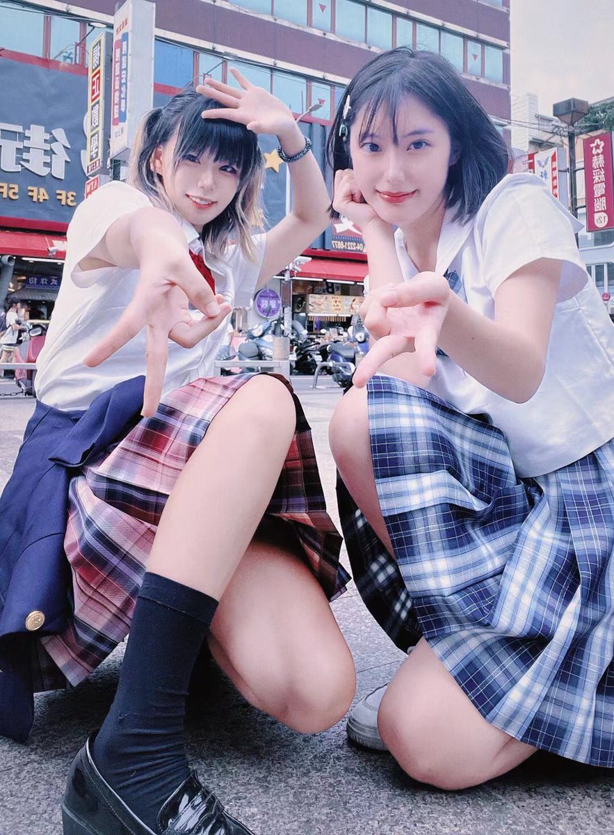520777520A's tweet photo. 謝謝邦哥在那麼消極難受的情況下還願意幫我和小檸出了組「魔法少女」😘，也祝自己生日快樂🎂🎉 https://t.co/f0N9flM2lm