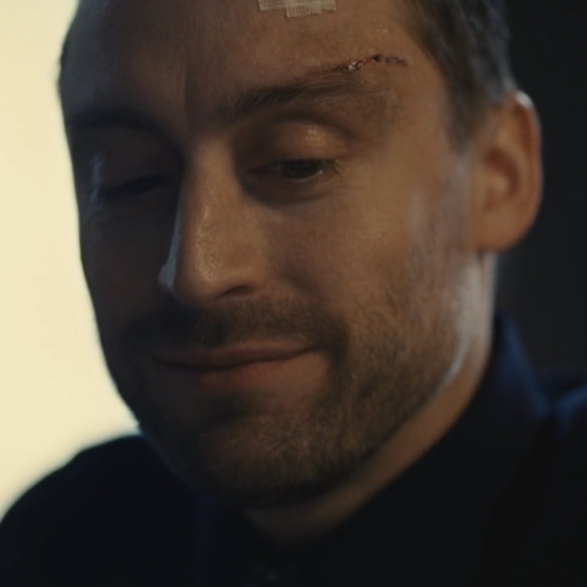 kendallhosseini's tweet photo. a lot of people posted the first image as the last shot of roman, like the succession account did, which it is technically, but his smile falls at the last second, which makes me understand Mark Mylod’s thoughts on Roman’s ending a lot more https://t.co/8gYZJGWkHU