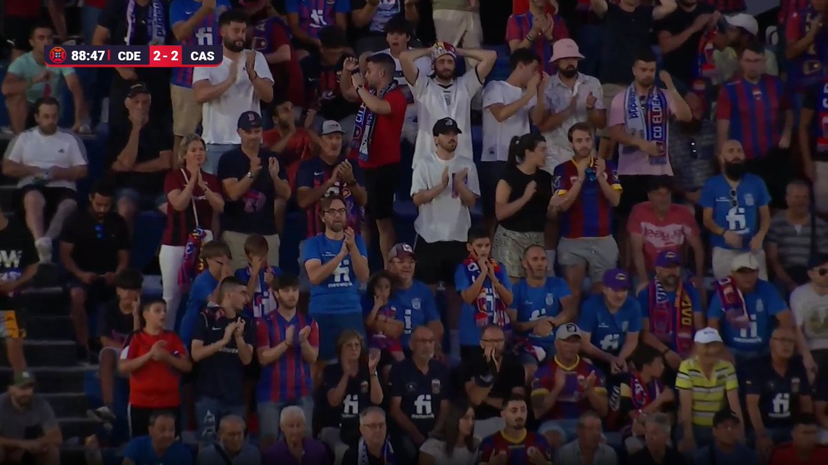 PCalvo15's tweet photo. Siempre que alguien me decía, no sé porque vas al campo todos los domingos si no van a pasar de tercera nunca, ahora les digo, ALE DEPORTIVO ALE ALE!!!!!!!!!!!!
Orgulloso de mi pueblo, de mi gente y de mi equipo, y aunque no haya podido verlo en el campo esto es lo mejor https://t.co/r7uBXvg46P