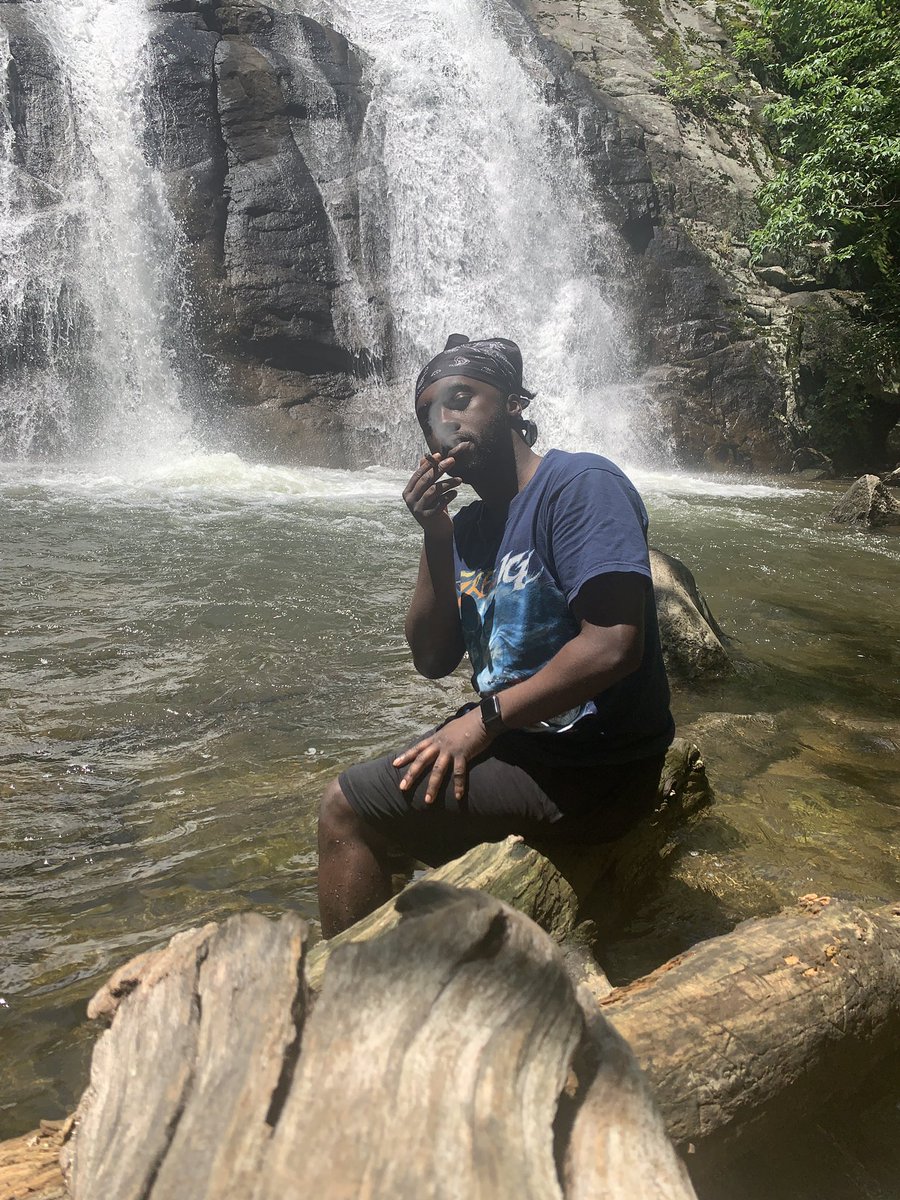 also known as Alan (@akaa1an) on Twitter photo 