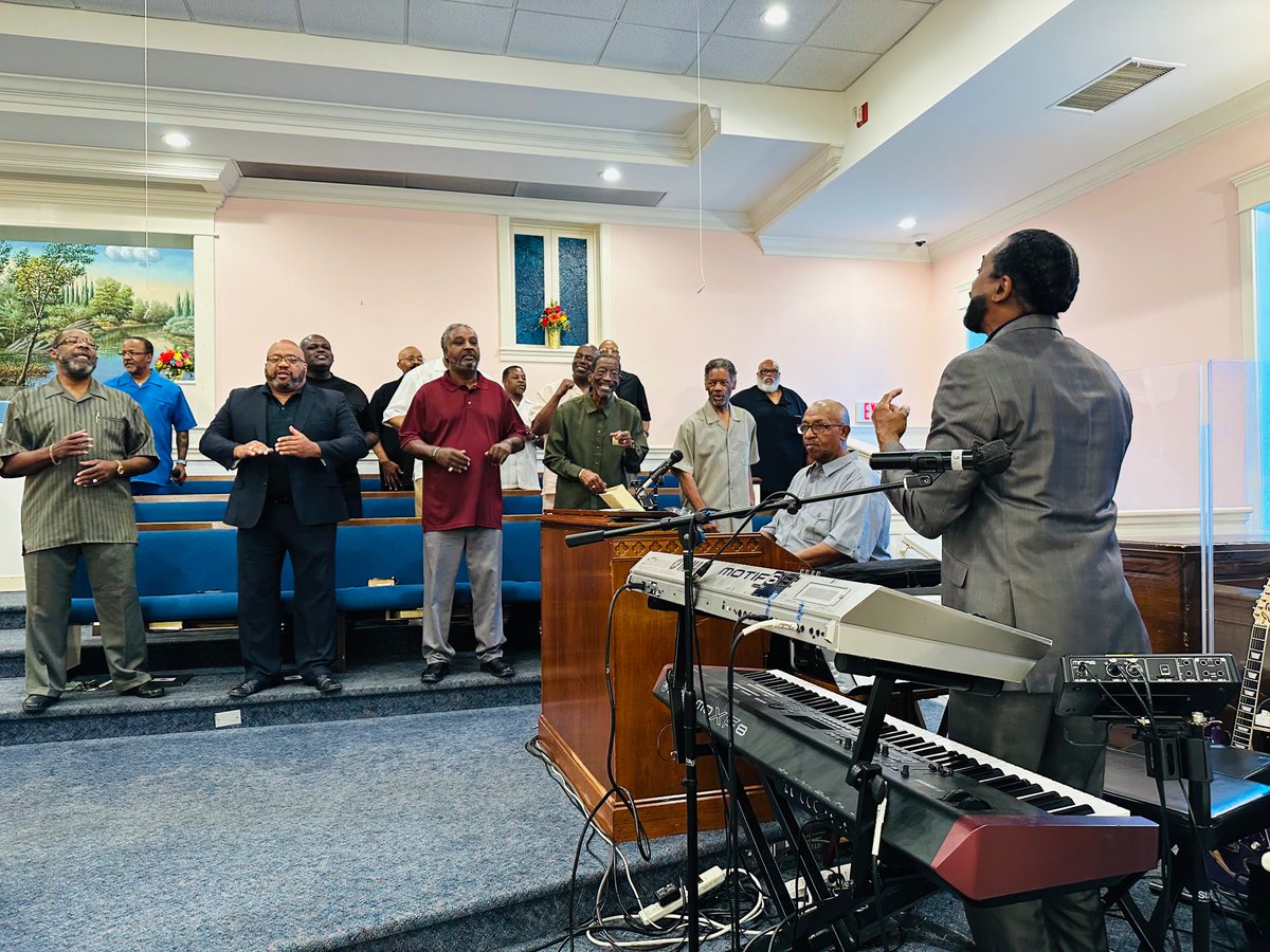 firstbaptistsby's tweet image. Wasn't our worship experience amazing today? We’re glad that you joined us. Have a great week. 😉 #fbcsby #familychurch #wemuststayconnected