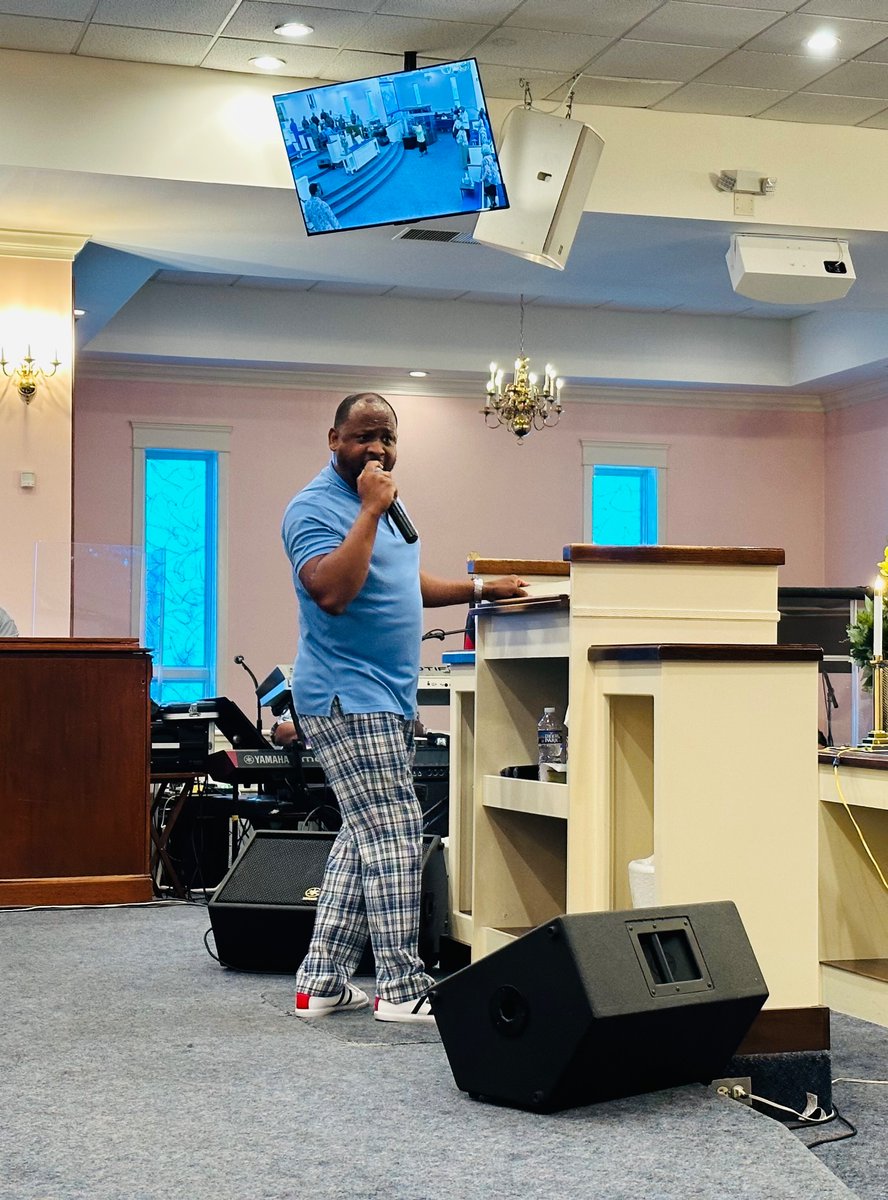 firstbaptistsby's tweet image. Wasn't our worship experience amazing today? We’re glad that you joined us. Have a great week. 😉 #fbcsby #familychurch #wemuststayconnected