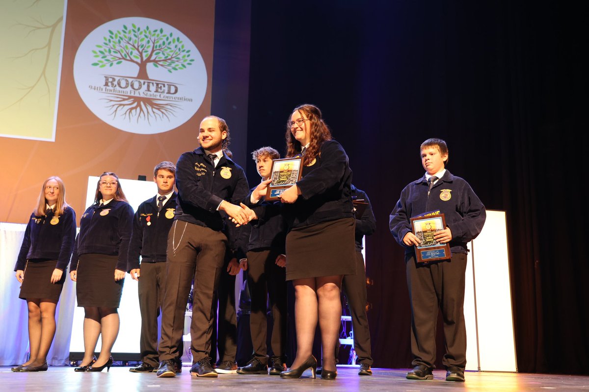 rushvilleffa1's tweet photo. Congratulations to Jenna Lawler for placing 1st in Agriscience.  She measured the decibel levels of agricultural sounds and analyzed hearing protection. A HUGE thank you to the farms &amp; businesses that allowed Jenna to take decibel readings and to those that filled out her survey! https://t.co/Rw3FcnApgh