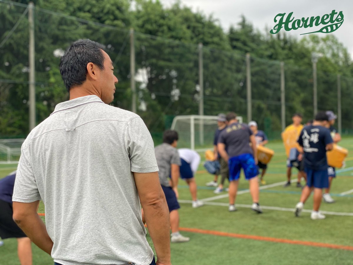Tohoku_HORNETS's tweet photo. 【Football Clinic】

アメリカの名門大学BYUでコーチをしていたILAISA TUIAKI (@coachtuiaki)さんと関西学院大学の大村監督から指導をしていただきました🇺🇸🇯🇵
貴重な体験をありがとうございました。
今回学んだ知識を活かして、春シーズンを全勝で締めくくることができるように練習に励んでいきます！ https://t.co/IPuQ0IURRS