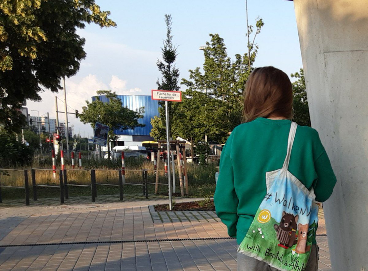 killforcandies's tweet photo. Hey @walken_io!
Check out my hand-made #WalkenVibe bag :) !!! 

friends, what do you think about it? https://t.co/GvjMKnAnsZ