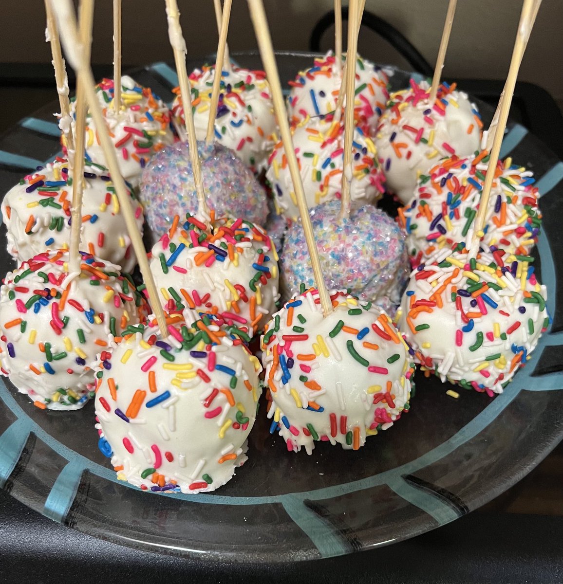 Let’s Eat! ⁦<a href="/FreyJfrey/">James Frey</a>⁩ grill master! 1st team meal….Work begins in the AM!
#BigBELIEF🩵