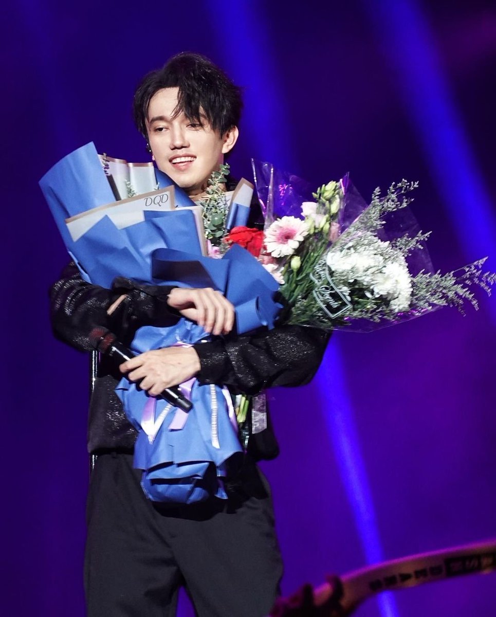 ElySaa71's tweet photo. SEMIFINAL TOP
#ArtistaDelMesJunio
👉 #Dimash 👈
#TopTenMusical #AxelTop
🎶Excelencia musical🎶 1.600
@dimash_official
#ElAmorEnTi
#Omir_Dimash
Mi artista favorito
@TopTenOfficial
#DimashQudaibegen
D i ❤️ m a ❤️ s h https://t.co/X5enVkzGIe