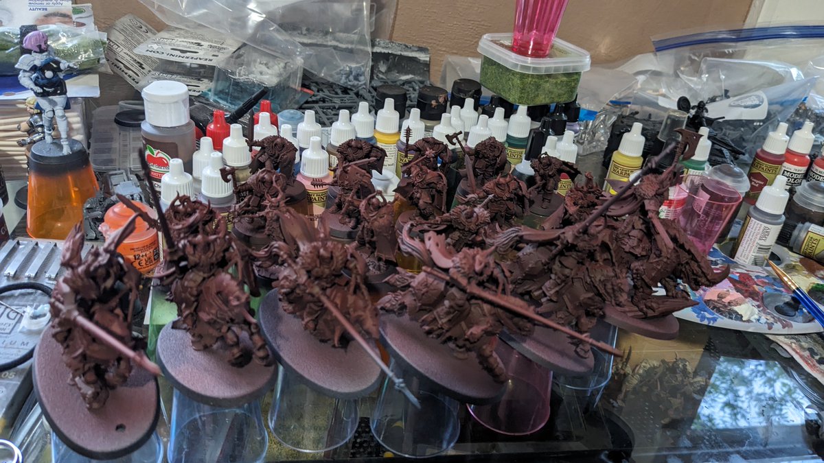 #hobbystreak day 6. Went back on my original plan. Brightened the zenithal and applied contrast paint. I'll probably work on them more later, but I'm gonna take a break for now.