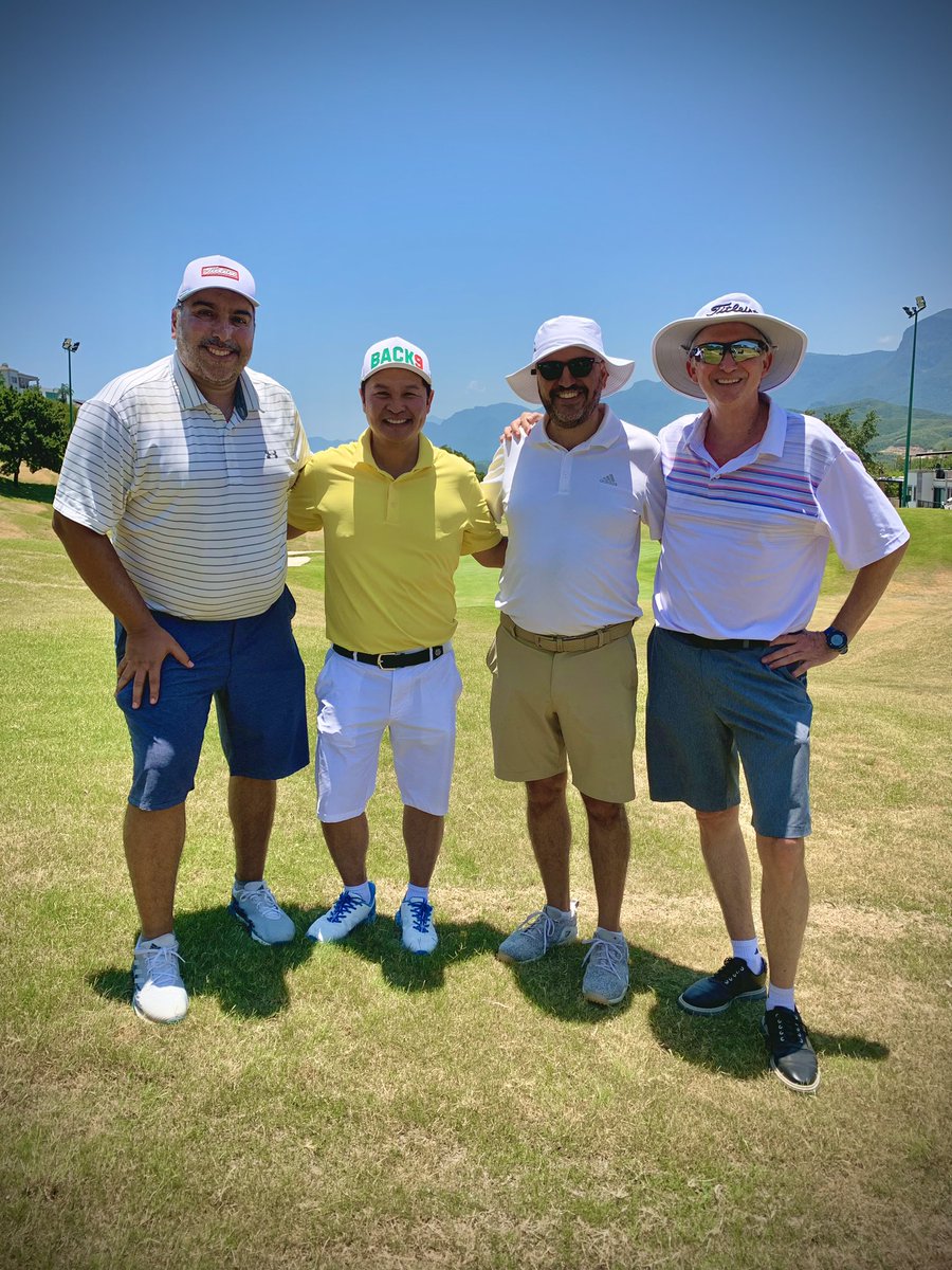 klak_'s tweet photo. Una gran ronda de golf hoy por la mañana con mis amigos Enrique Sepúlveda (gracias por la invitación) Abraham Neme @abrineme y Lalo Chow @TheBack9Golf en @LaHerraduraGolf 
#HoleInOneRadio
#BoladeCaimanes
#GolfShot
#TheBack9 https://t.co/glrkuiWsL7