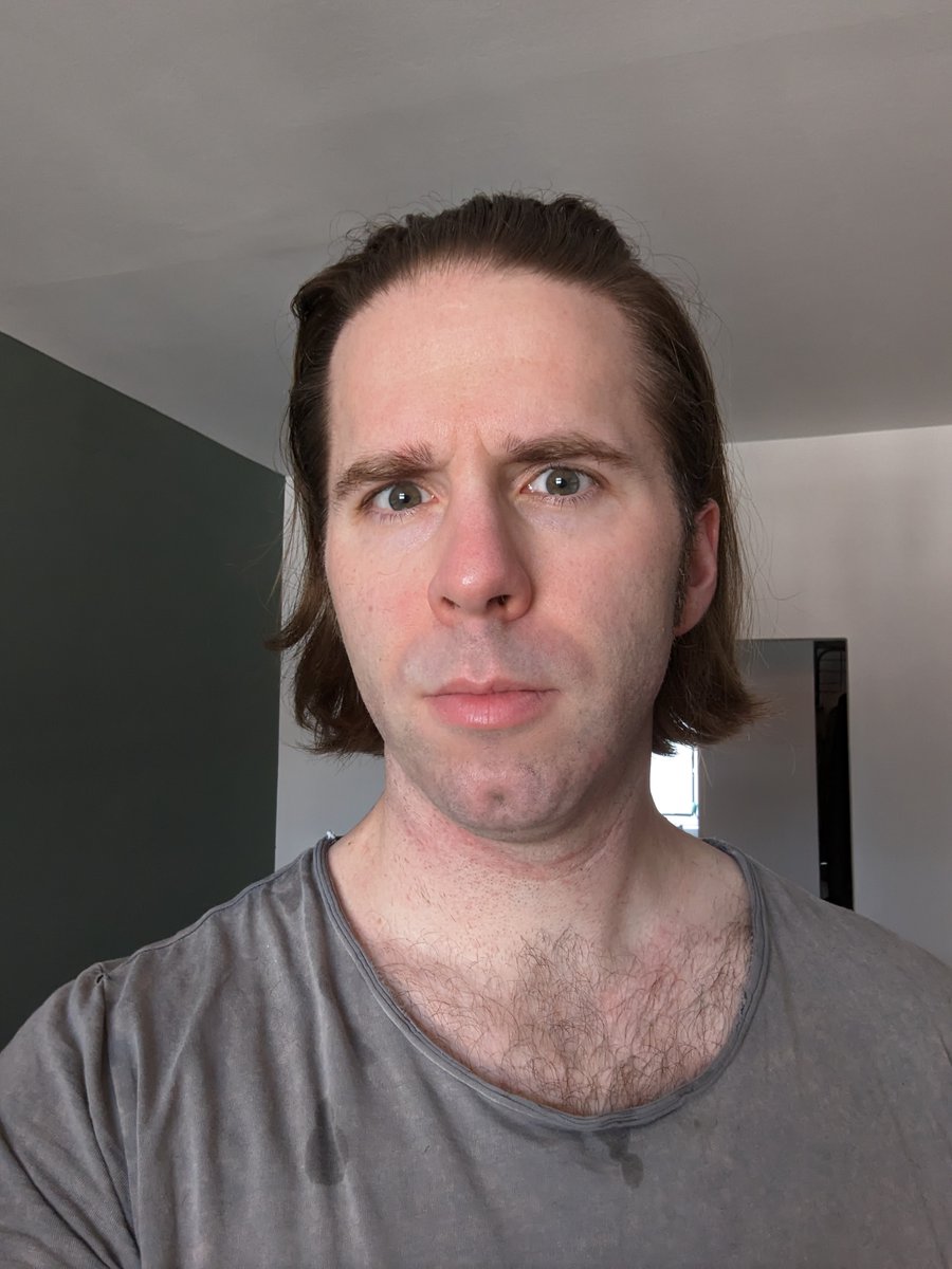 Niklas_Honor's tweet image. ACHTUNG GEFAHR mein böser Zwilling ist aus dem Gefängnis ausgebrochen und versucht sich für mich selbst auszugeben. Bitte meldet mir UMGEHEND wenn ihr ihn irgendwo seht!
Vertraut auf keinem Fall DIESEM Mann!