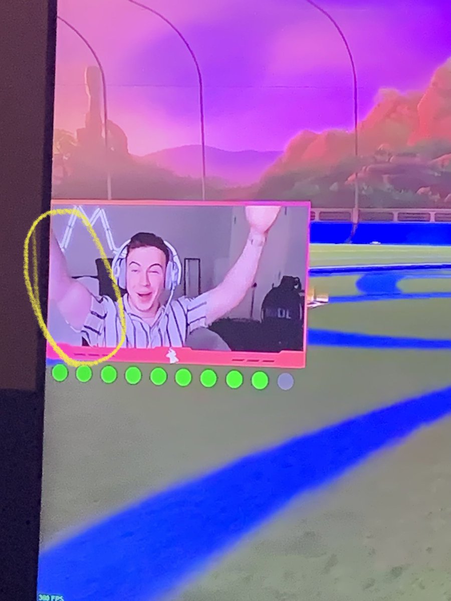 FroznBlood53's tweet photo. Dang @amustycow looking swole bro nice https://t.co/qcwFGpUPjH
