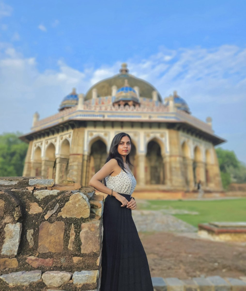 AnshukaJ's tweet photo. Embracing imperfections because life isn't always picture-perfect. 💫
.
.
.
.
.
.
.
.
#travel #delhi #isakhantomb https://t.co/8G9vTBE6Hk