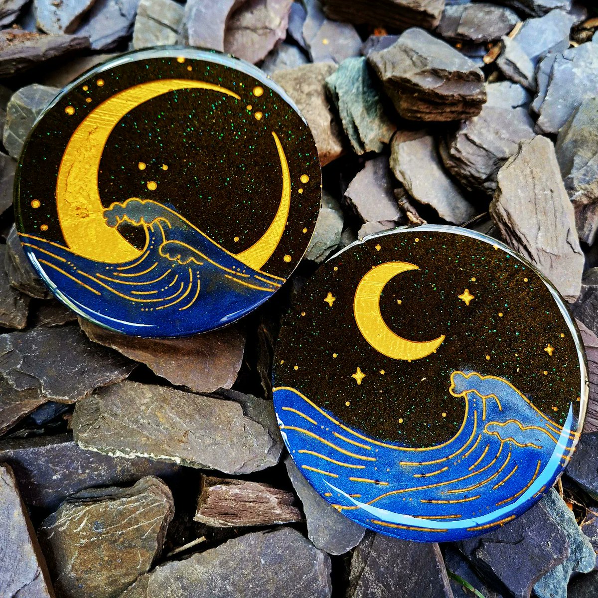 Golden moon coaster sets are now available. I am still waiting on that first order for these ✨️🌙
#EarlyBiz
etsy.com/listing/149474…