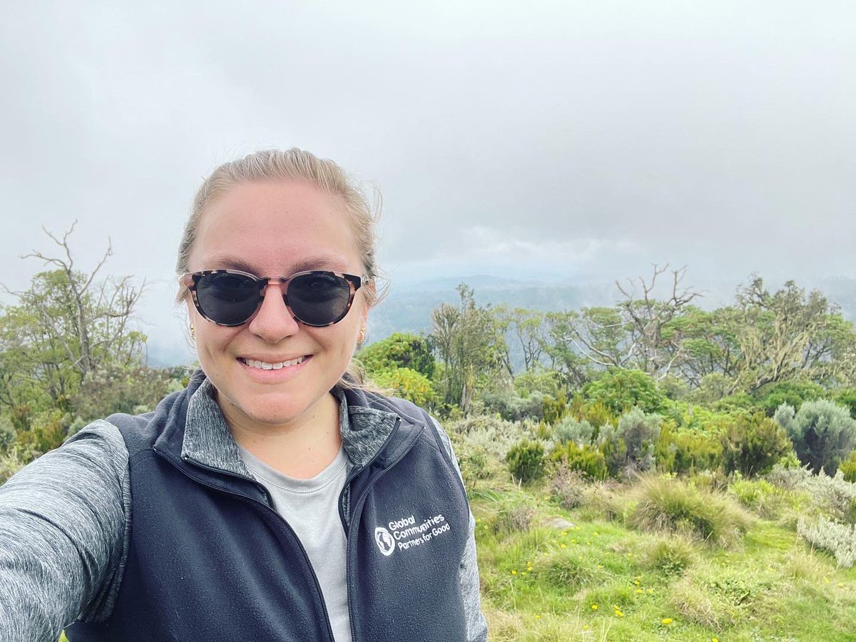 Ashley Holst tweet media