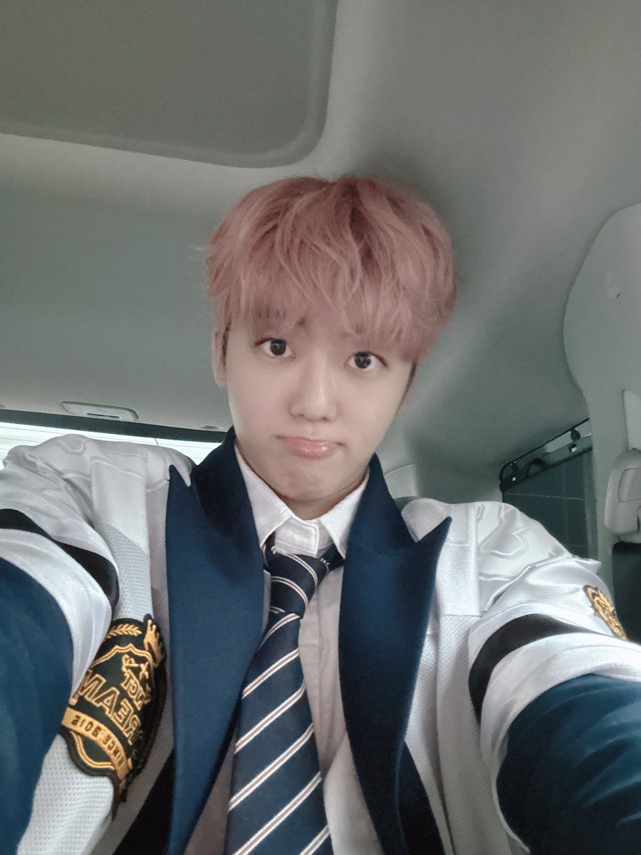 rennjuns's tweet photo. https://t.co/DzmnAzpKCW
